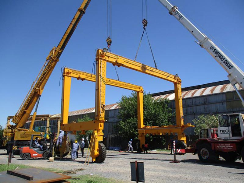 25 ton Straddle Carrier in Argentina